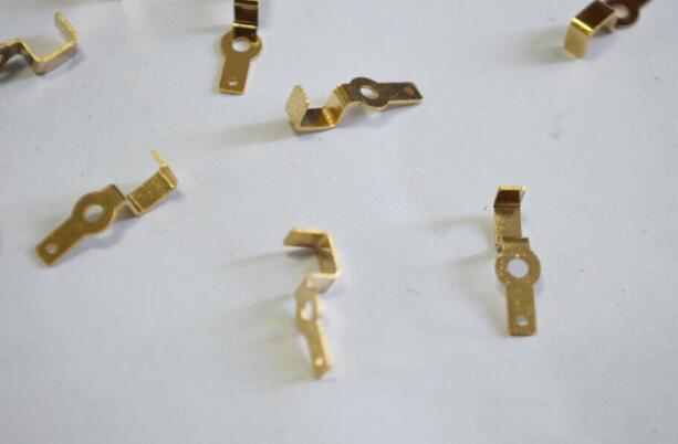 五金沖壓件加工中，彎曲加工的過程分析!